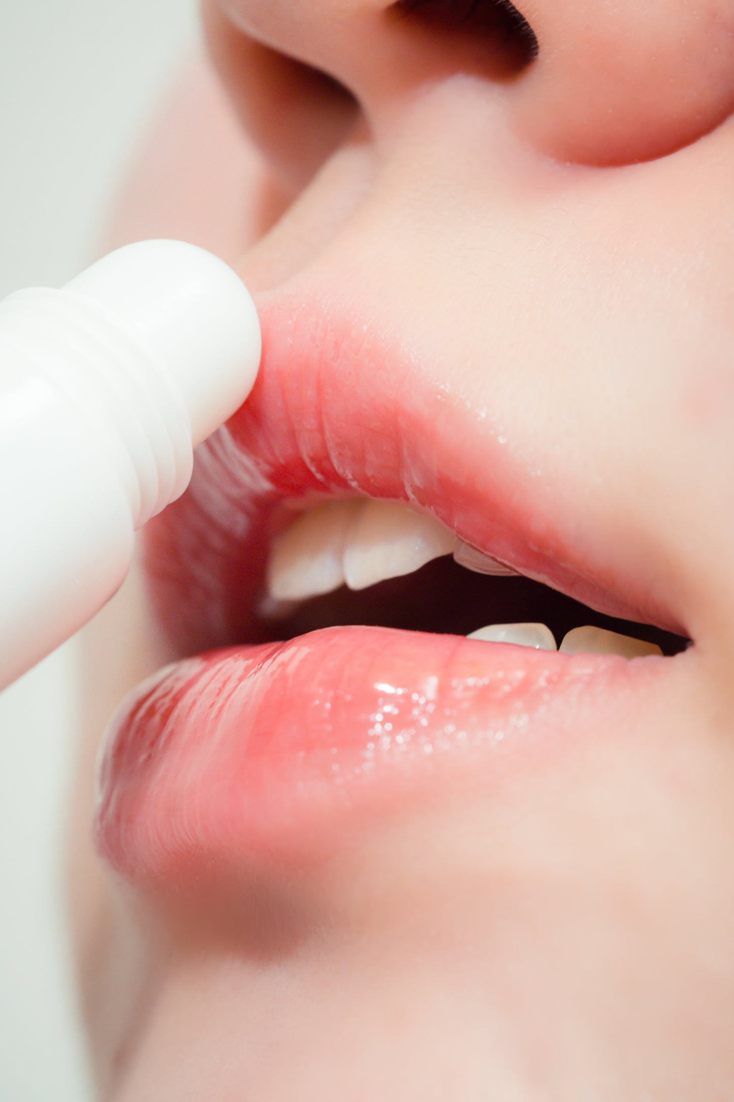 OSAI Hydrating Lip Balm SPF15 for Dry & Sensitive Lips – Vanilla Caramel Lip Serum